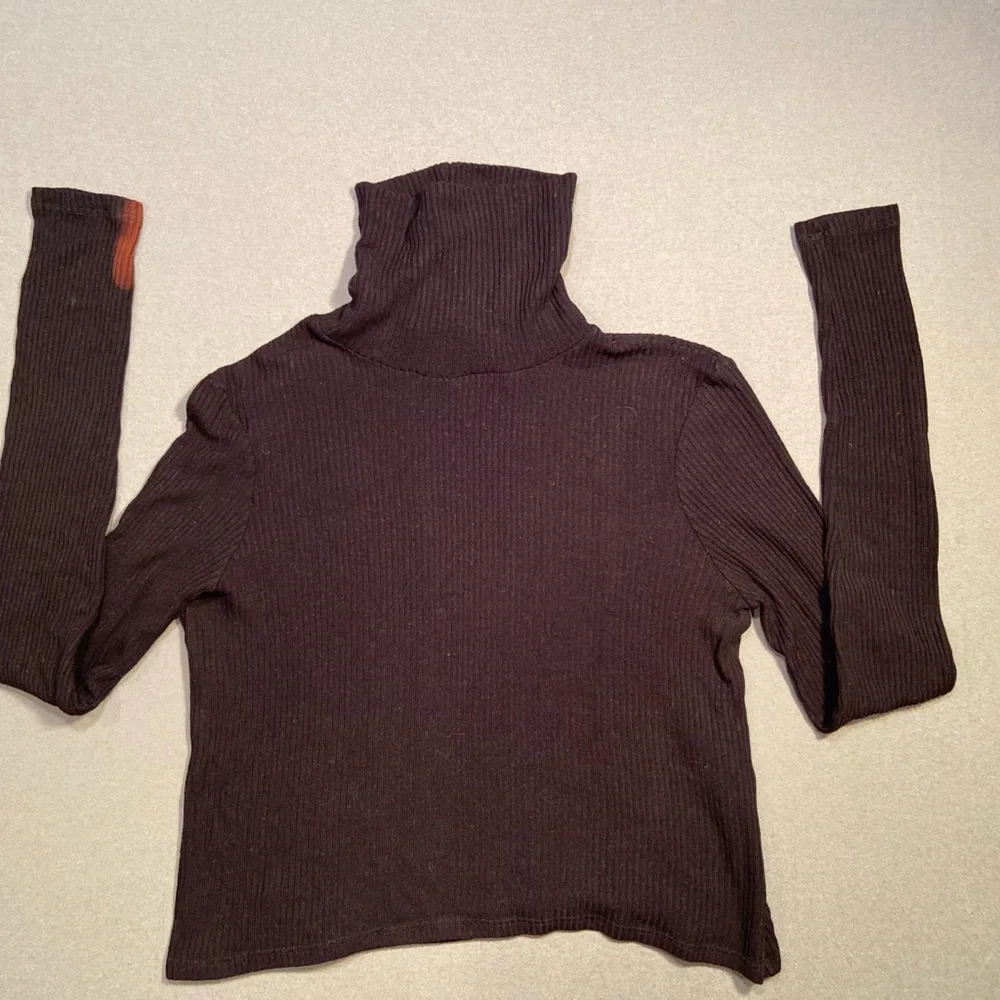 Reformation Ribbed Black Turtleneck,‎ cropped, long sleeve, size Medium